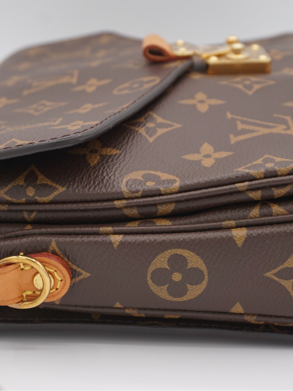 Authentic Louis Vuitton Pochette Metis Monogram Canvas Brown Bag w/ Box, DB, COA - Picture 6 of 16